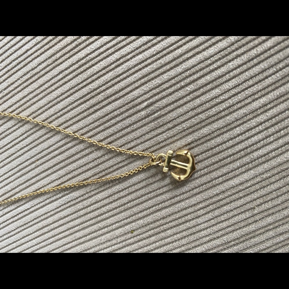 Anchor necklace